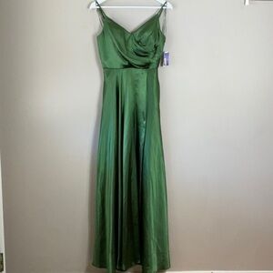 Morgan Dresses long satin in olive